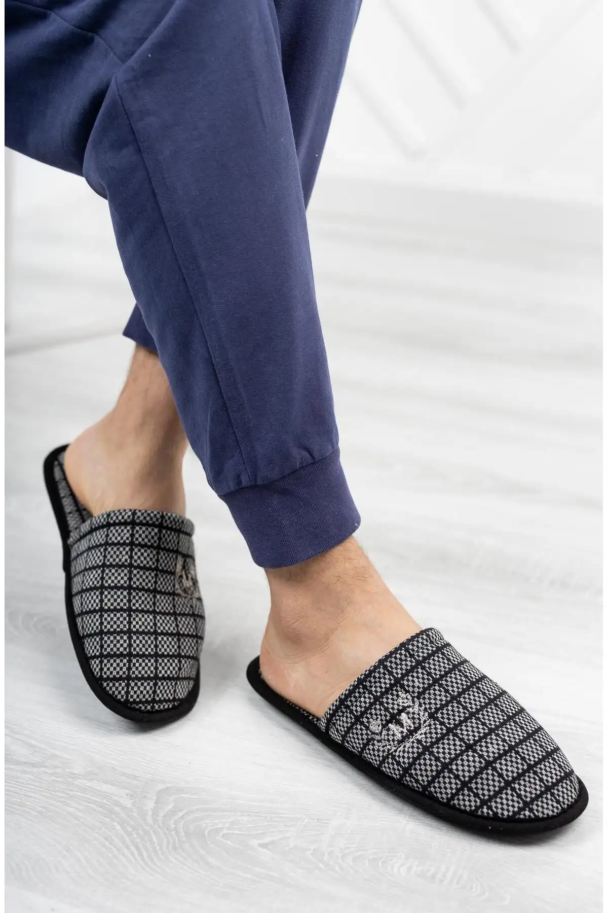 کفش راحتی خانه پک ۵ عددی دمپایی مردانه مودافراتو با طرحهای مختلف - دمپایی خانگی - 4602 کفش راحتی خانه پک ۵ عددی دمپایی مردانه مودافراتو با طرحهای مختلف - دمپایی خانگی - 4602