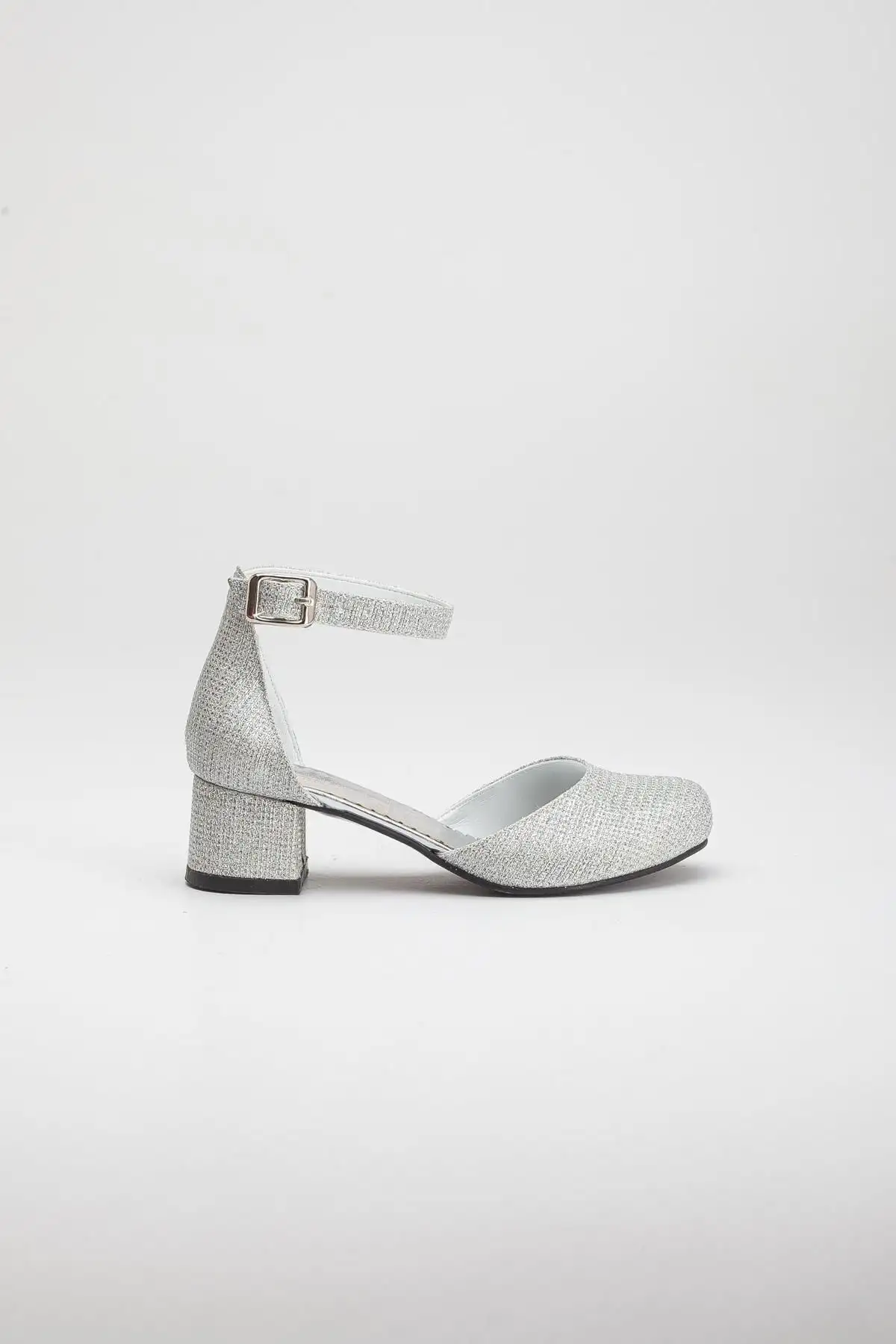 کفش دخترانه  پاشنهدار مجلسی  نقرهای - 5211 کفش دخترانه پاشنهدار مجلسی نقرهای - 5211