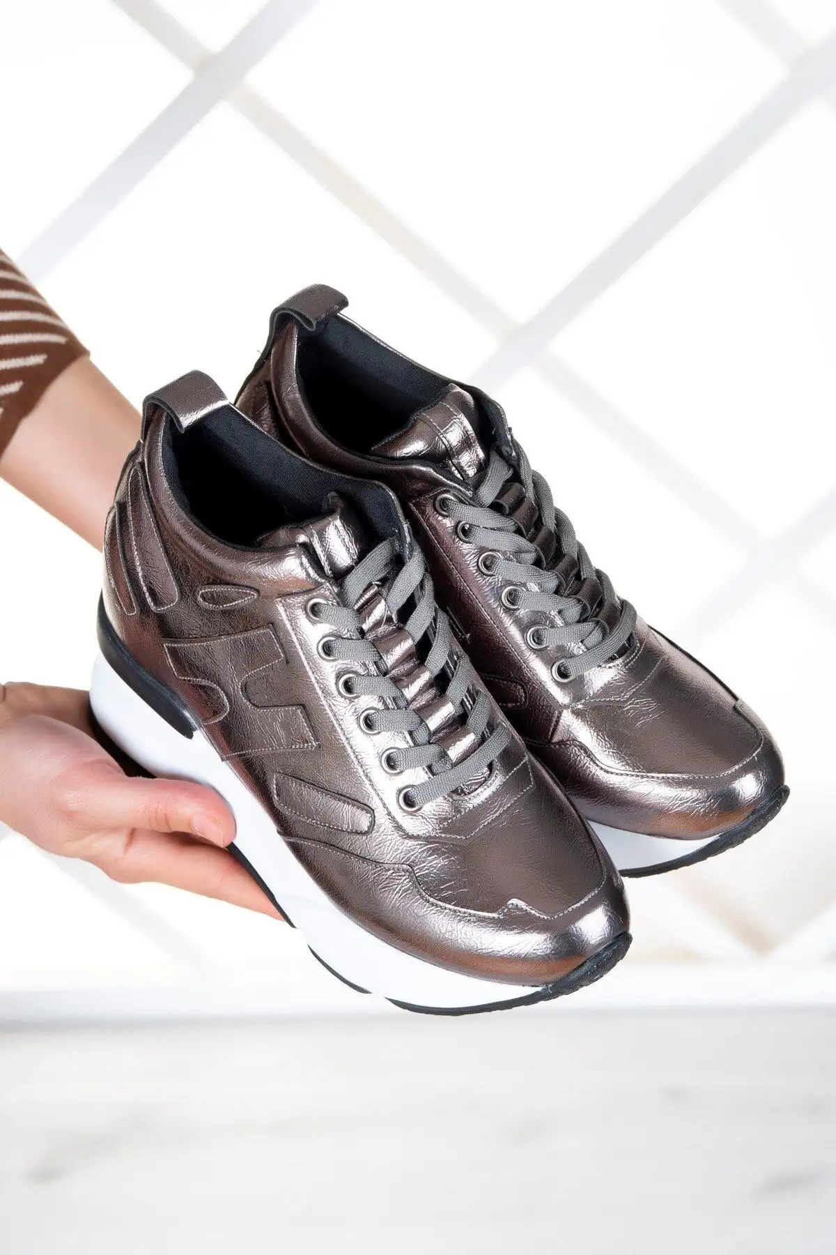 کفش پاشنه بلند زنانه  ورزشی مخفی با پاشنه مخفی ماریای جیری وگان - 4366 کفش پاشنه بلند زنانه ورزشی مخفی با پاشنه مخفی ماریای جیری وگان - 4366