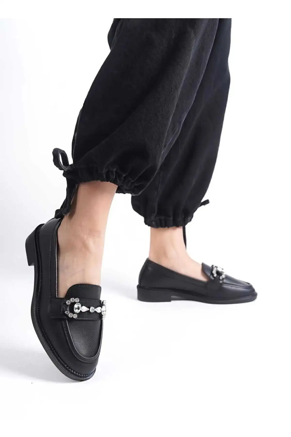 کفش تخت زنانه روزمره سیاه لاوفر با تزئینات سنگی - 4519 کفش تخت زنانه روزمره سیاه لاوفر با تزئینات سنگی - 4519