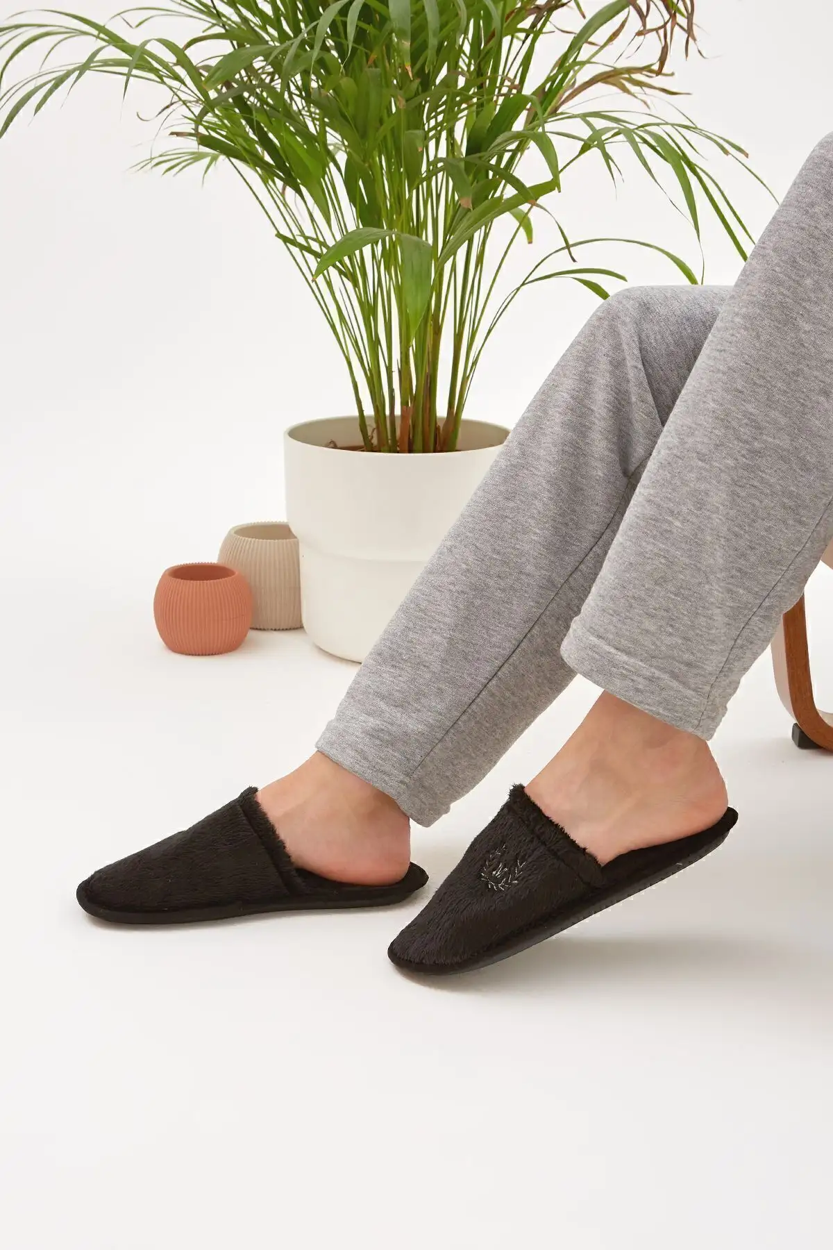 کفش راحتی خانه پکیج ۳ تایی M دمپایی زمستانی دمپایی  ست جعبه چای عروسی دمپایی مهمان - 4599 کفش راحتی خانه پکیج ۳ تایی M دمپایی زمستانی دمپایی ست جعبه چای عروسی دمپایی مهمان - 4599