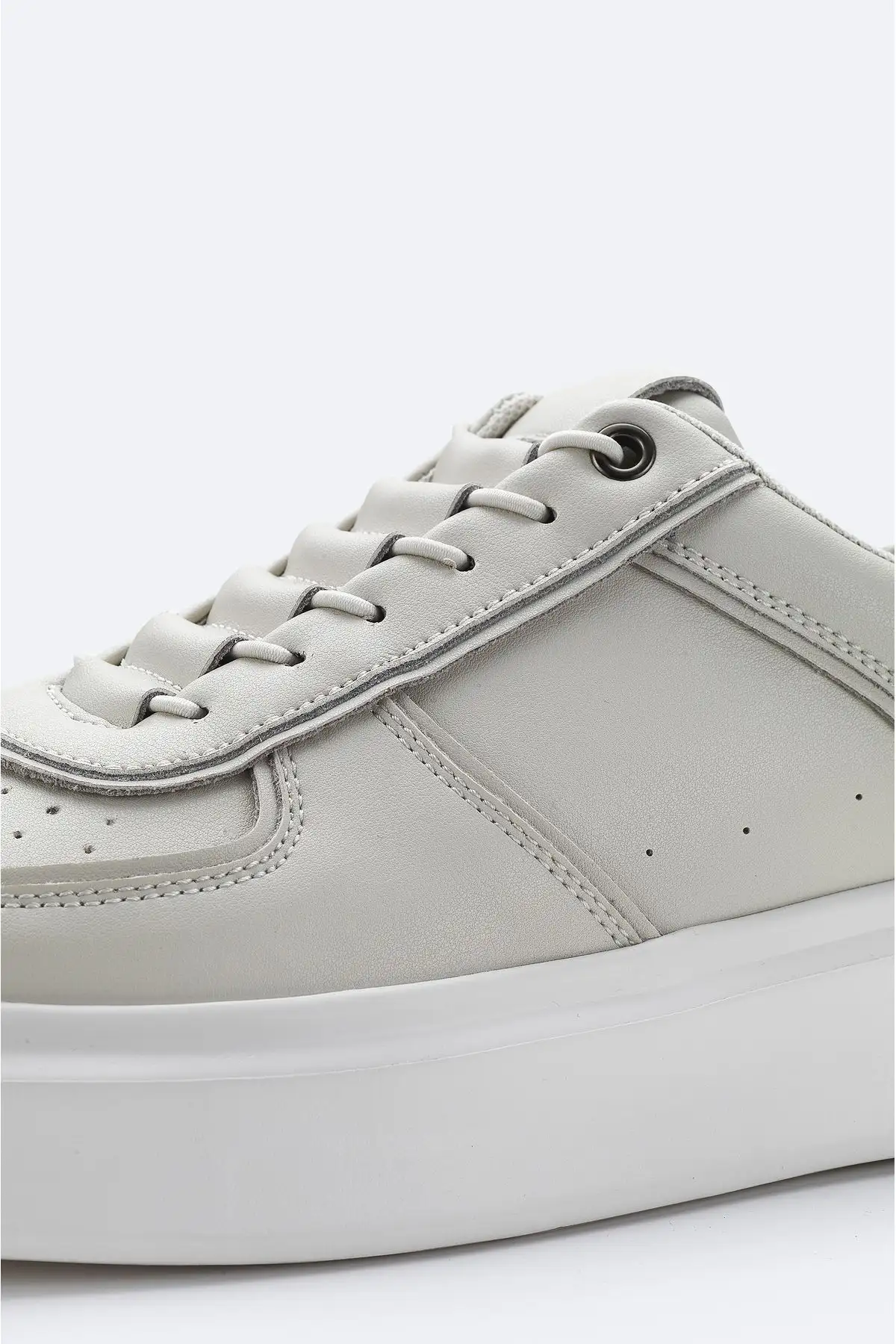 کفش ورزشی کفش ورزشی مردانه سفید A42Y8013 - 3711 کفش ورزشی کفش ورزشی مردانه سفید A42Y8013 - 3711