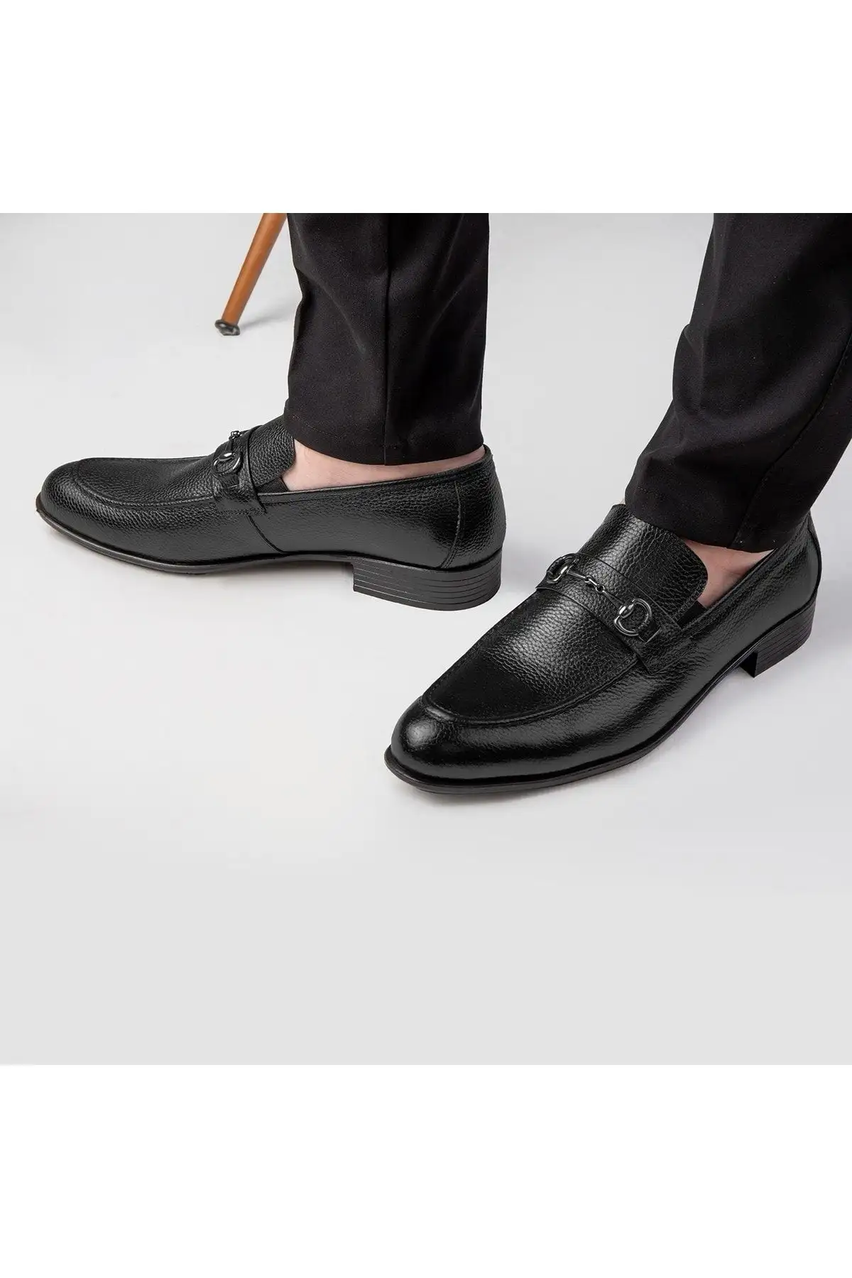 کفش مردانه 1. کفش کلاسیک مردانه چرم طبیعی سیدرو
2. کفش کلاسیک لوفر
3. کفش مکانسن - 3269 کفش مردانه 1. کفش کلاسیک مردانه چرم طبیعی سیدرو 2. کفش کلاسیک لوفر 3. کفش مکانسن - 3269