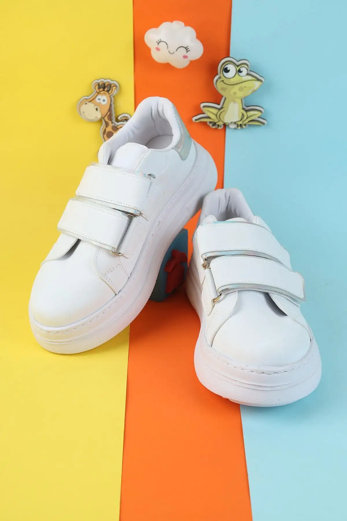 کفش دخترانه کفش ورزشی بچگانه یونی سکس انعطافپذیر و هواگیر، کفش روزمره سفید ساده ورزشی اسنیکر. - 3817 کفش دخترانه کفش ورزشی بچگانه یونی سکس انعطافپذیر و هواگیر، کفش روزمره سفید ساده ورزشی اسنیکر. - 3817