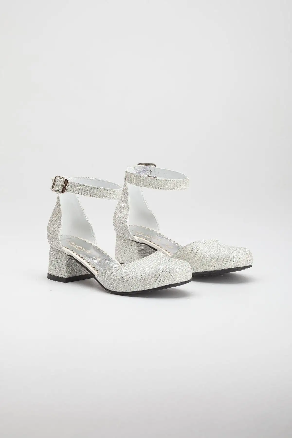 کفش بچگانه سوراخ سفید پاشنه‌دار مجلسی دخترانه سدف - 4415