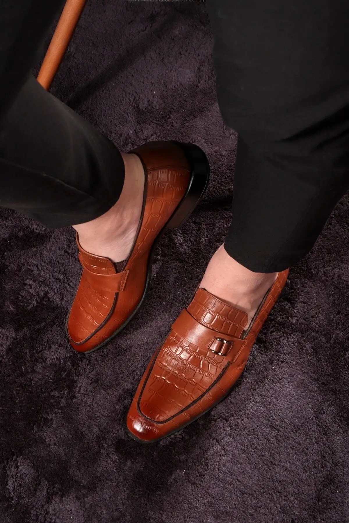 کفش مردانه 1. کفش کلاسیک مردانه چرم طبیعی سوئانک
2. کفش کلاسیک لوفر
3. کفش ماکوسن - 3272 کفش مردانه 1. کفش کلاسیک مردانه چرم طبیعی سوئانک 2. کفش کلاسیک لوفر 3. کفش ماکوسن - 3272