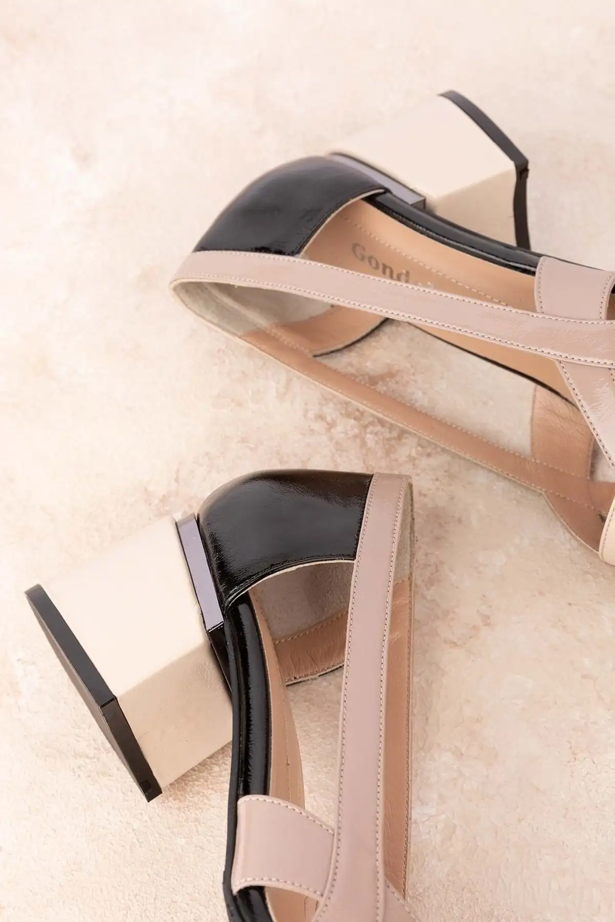 کفش اداری زنانه کفش پاشنهدار رنگی زنانه از چرم واقعی مدل ast.6083 - 3542 کفش اداری زنانه کفش پاشنهدار رنگی زنانه از چرم واقعی مدل ast.6083 - 3542