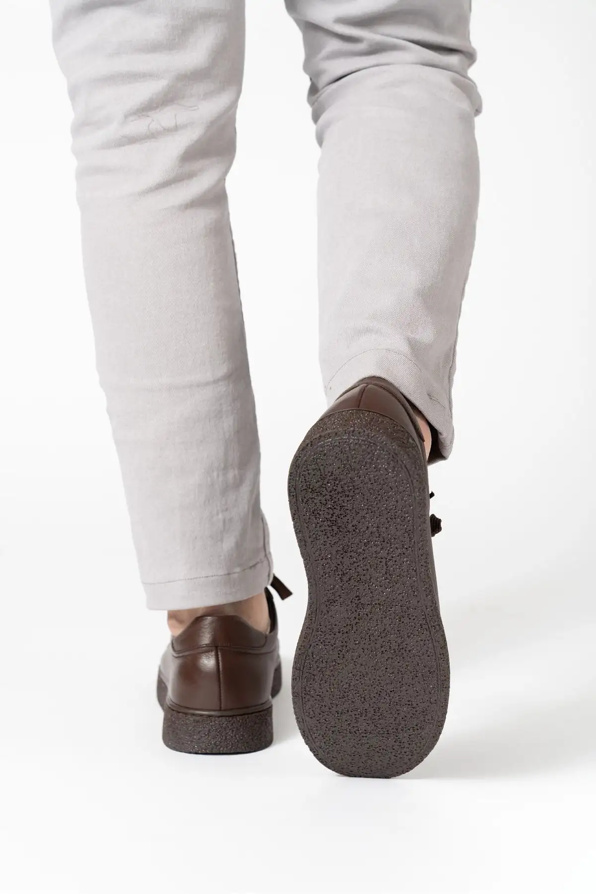 کفش رسمی مردانه 1.  کلاسیک
2.  روزمره  از جنس چرم طبیعی
3.  لوفر
4.  غیر - 4746 کفش رسمی مردانه 1. کلاسیک 2. روزمره از جنس چرم طبیعی 3. لوفر 4. غیر - 4746