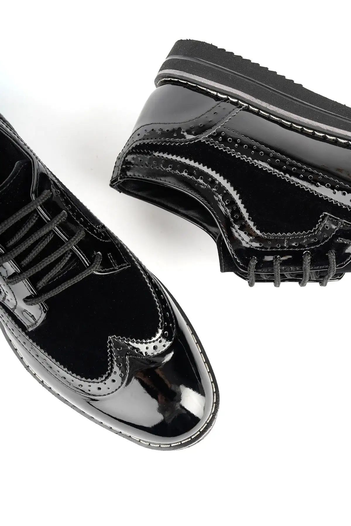 کفش رسمی مردانه   آکسفورد مدل Freemax.1118 مشکی - 4731 کفش رسمی مردانه آکسفورد مدل Freemax.1118 مشکی - 4731