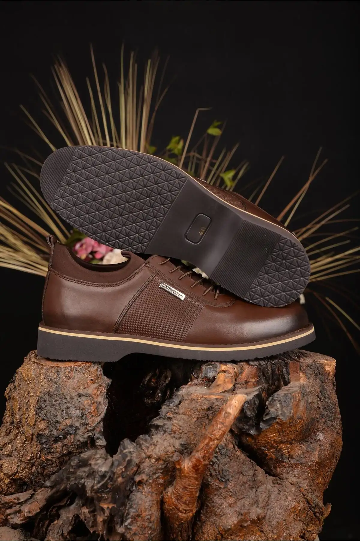 کفش رسمی مردانه کژوال تابستانی ۱۰۰% چرم قهوهای با سبک نوآورانه، راحتی و شیکپوشی را به طور همزمان ارائه میدهد. - 4628 کفش رسمی مردانه کژوال تابستانی ۱۰۰% چرم قهوهای با سبک نوآورانه، راحتی و شیکپوشی را به طور همزمان ارائه میدهد. - 4628