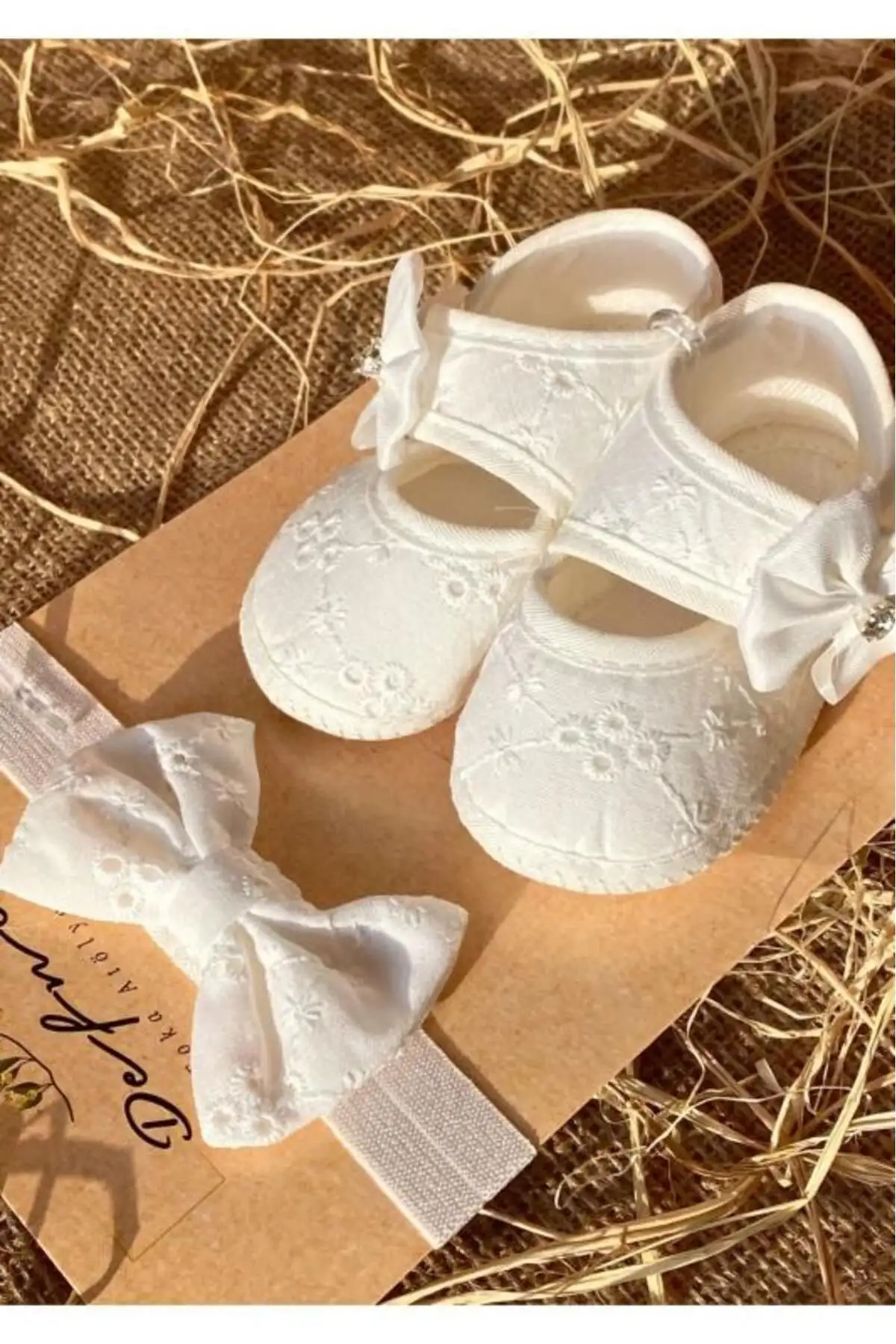 کفش نوزاد دختر آینده بتن زنجیر از توریابی و پولک‌دوزی - 3315