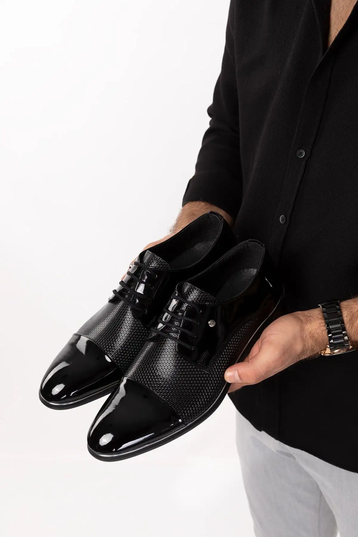 کفش روزمره مردانه 1. داماد لباس
2. مهمانی لباس
3. مناسب برای کت و شلوار
4.   کلاسیک براق - 4014 کفش روزمره مردانه 1. داماد لباس 2. مهمانی لباس 3. مناسب برای کت و شلوار 4. کلاسیک براق - 4014