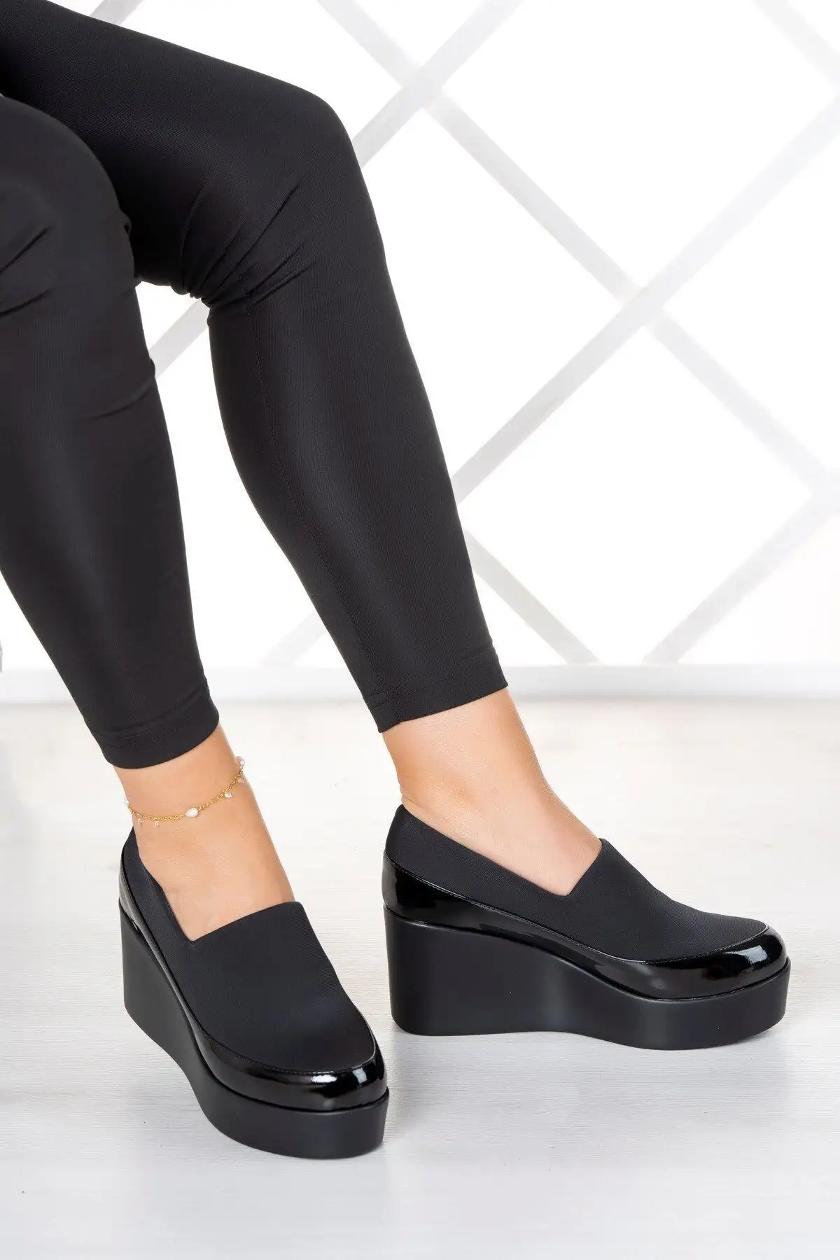 کفش پاشنه‌ بلند زنانه پاشنه توپر استرچ سیاه سوفیا - 5114