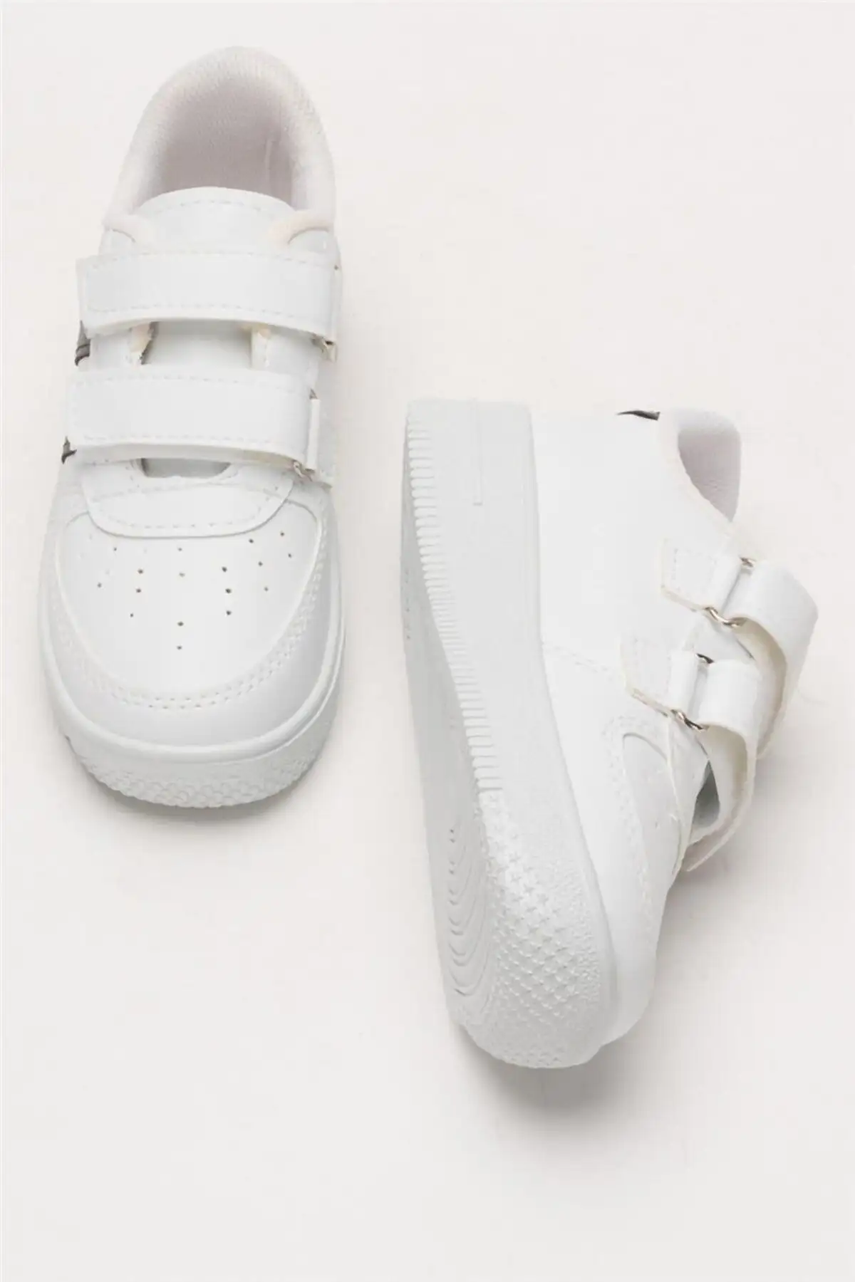 کفش پسرانه کفش ورزشی کودکانه سفید-سیاه - 3754 کفش پسرانه کفش ورزشی کودکانه سفید-سیاه - 3754