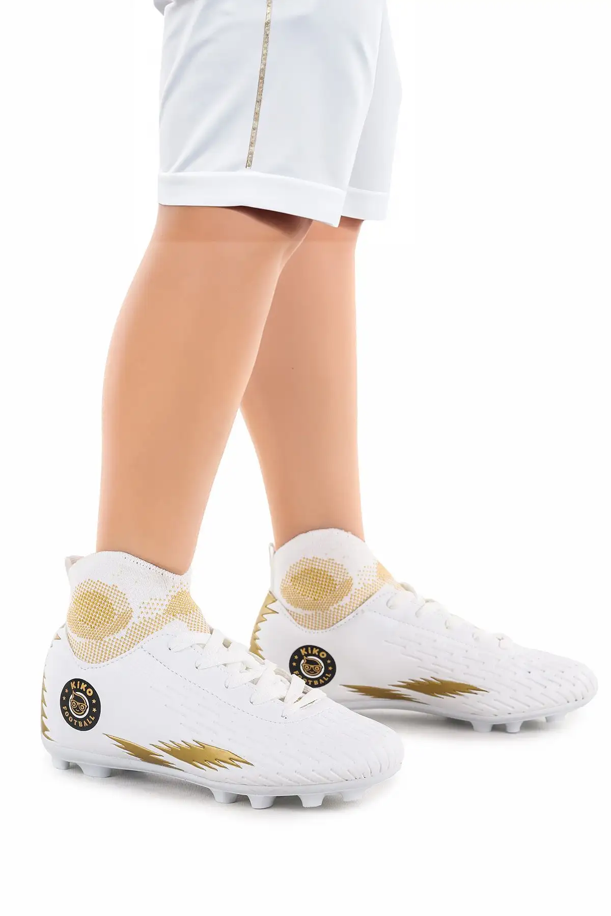 کفش پسرانه کفش فوتبال بچگانه مردانه چمن مصنوعی مدل 142 FKP با ساق بلند - 3718 کفش پسرانه کفش فوتبال بچگانه مردانه چمن مصنوعی مدل 142 FKP با ساق بلند - 3718