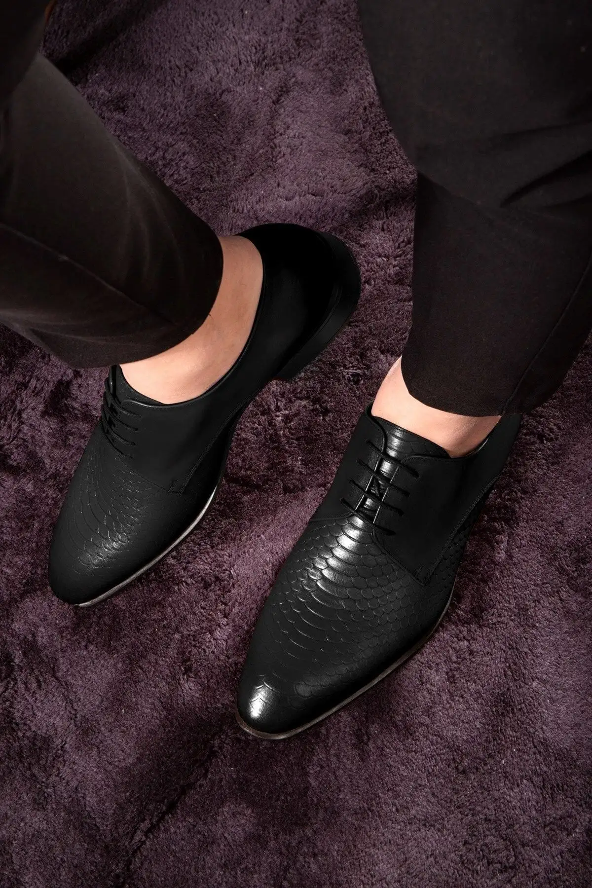 سایز بزرگ مردانه 1. کفش کلاسیک مردانه چرم اصل کروکو
2. کفش کلاسیک دربی
3. کفش کلاسیک با بندی - 3504 سایز بزرگ مردانه 1. کفش کلاسیک مردانه چرم اصل کروکو 2. کفش کلاسیک دربی 3. کفش کلاسیک با بندی - 3504