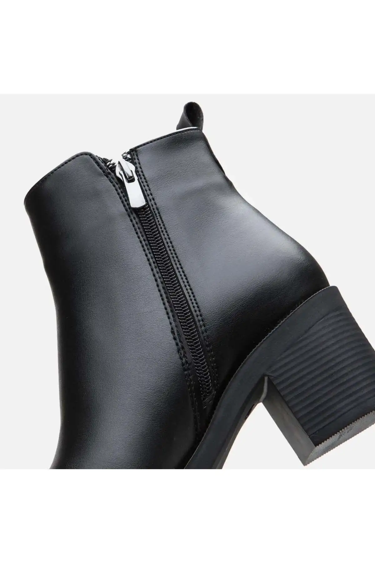 بوت و نیم بوت زنانه پوتین زنانه مشکی 01BOY295410A100 - 3456 بوت و نیم بوت زنانه پوتین زنانه مشکی 01BOY295410A100 - 3456