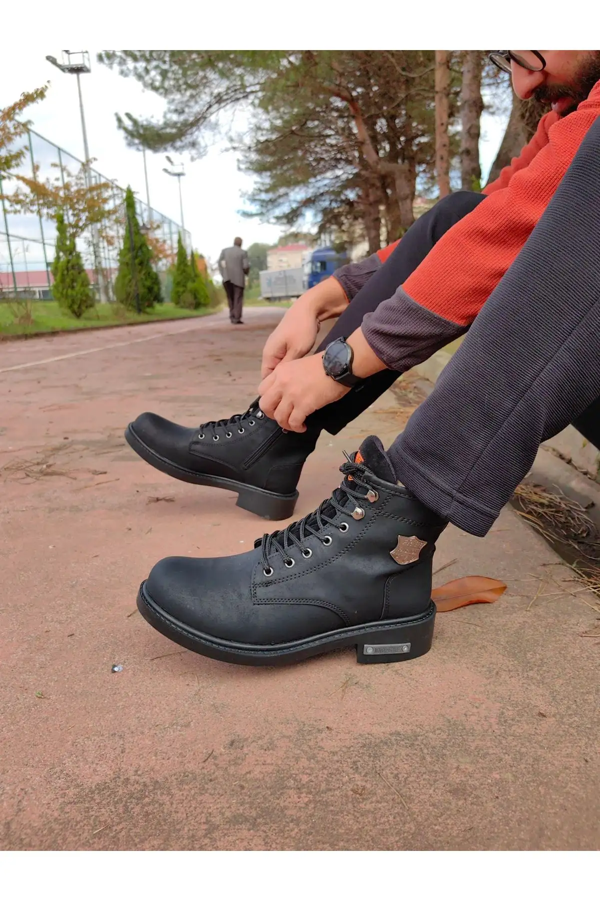 بوت مردانه کفش چرم کبریتی بنددار و زیپی زنانه و مردانه با زیره ضد لغزش و استایل موتوری برای فصل زمستان - 3445 بوت مردانه کفش چرم کبریتی بنددار و زیپی زنانه و مردانه با زیره ضد لغزش و استایل موتوری برای فصل زمستان - 3445