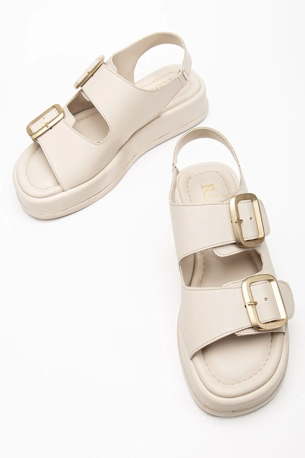 ساندلی زنانه ریسولی با کفی کرم رنگ و بندهای دوگانه و پاشنه بلند - 4878 ساندلی زنانه ریسولی با کفی کرم رنگ و بندهای دوگانه و پاشنه بلند - 4878