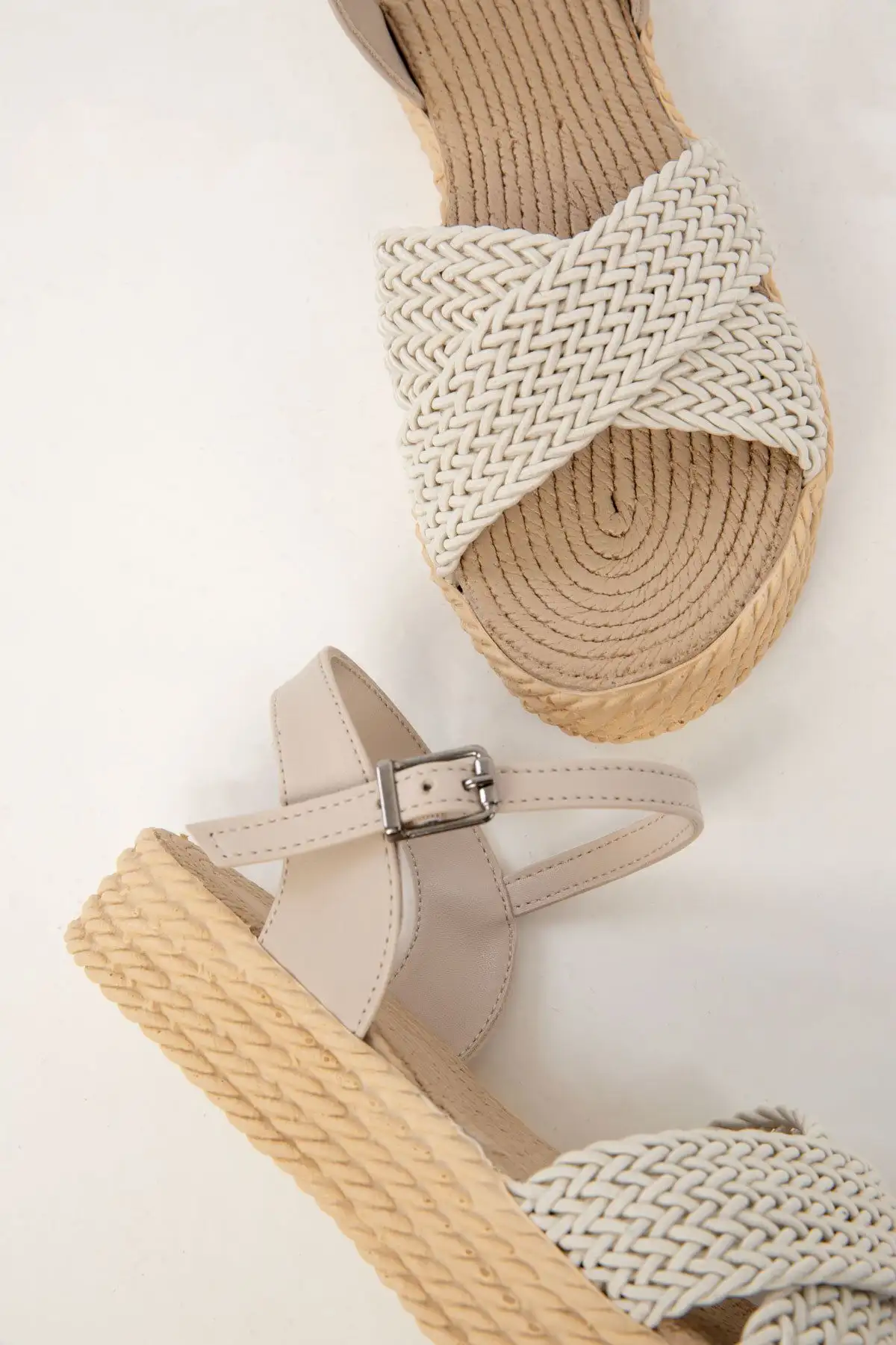 کفش صندل زنانه سندل  تن کدفی 14952 - 5415 کفش صندل زنانه سندل تن کدفی 14952 - 5415