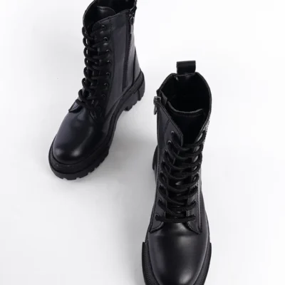 بوت و نیم‌ بوت زنانه Fermuarlı و Bağcıklı Bot به فارسی به معنی "بوت با زیپ و بند" است. - 3451