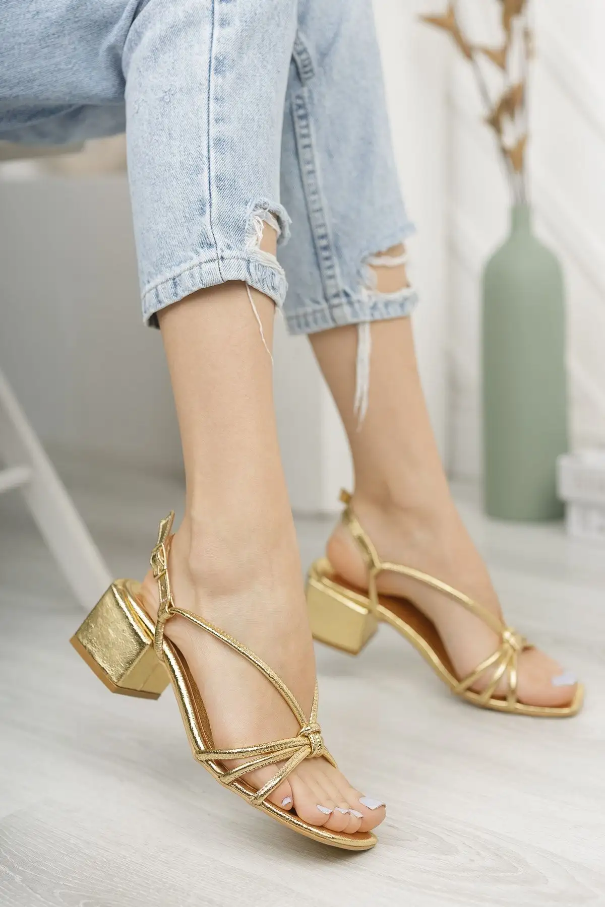 کفش صندل زنانه سندل روزمره طلایی - 5336 کفش صندل زنانه سندل روزمره طلایی - 5336
