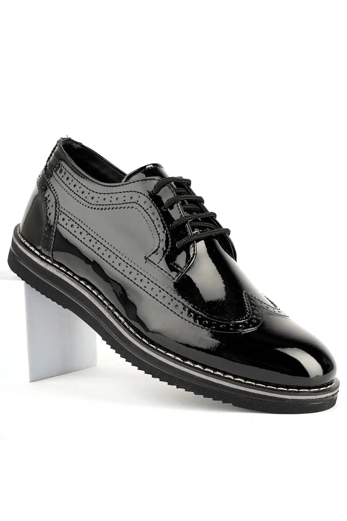 کفش رسمی مردانه   آکسفورد Freemax.1118 از جنس چرم مصنوعی مشکی - 4749 کفش رسمی مردانه آکسفورد Freemax.1118 از جنس چرم مصنوعی مشکی - 4749