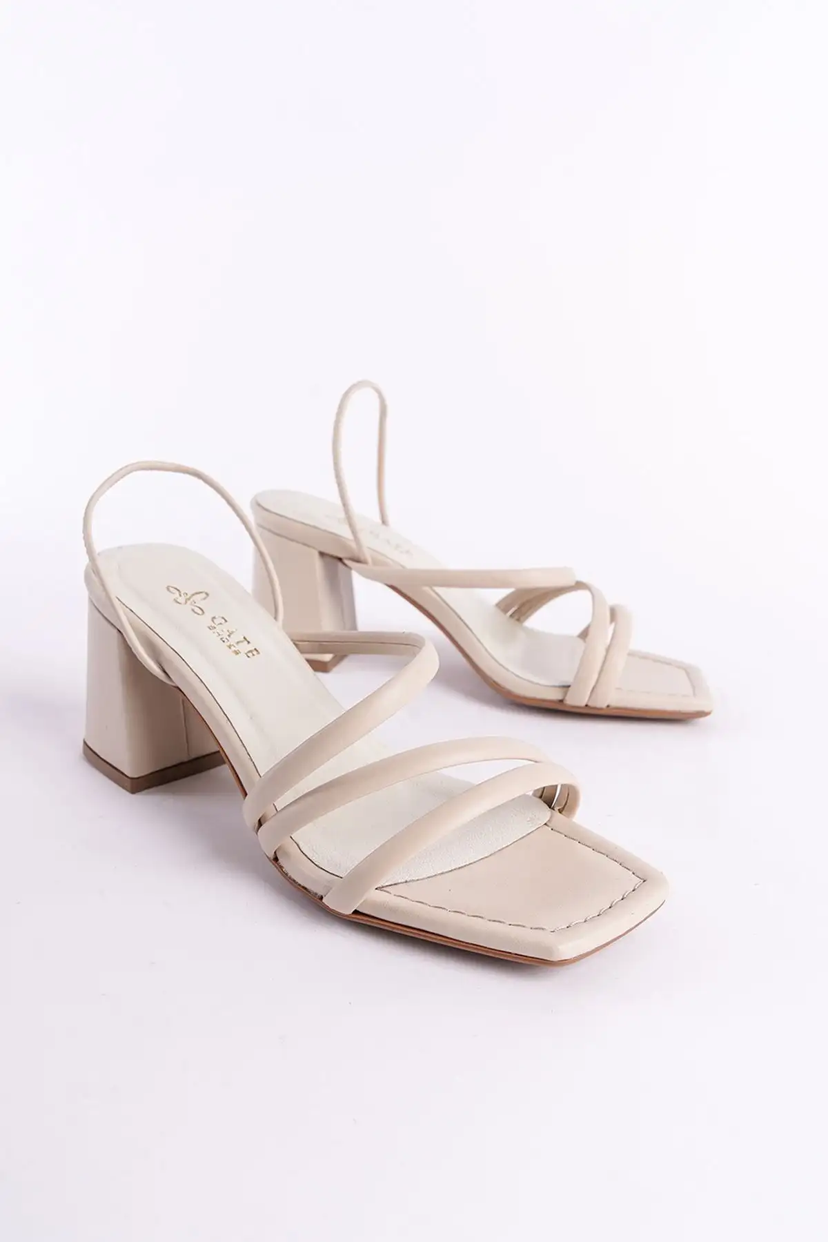 کفش صندل زنانه سندل  کاریسای جدید 2024 با بند قابل جدا شدن و آستر چرم طبیعی - 5424 کفش صندل زنانه سندل کاریسای جدید 2024 با بند قابل جدا شدن و آستر چرم طبیعی - 5424