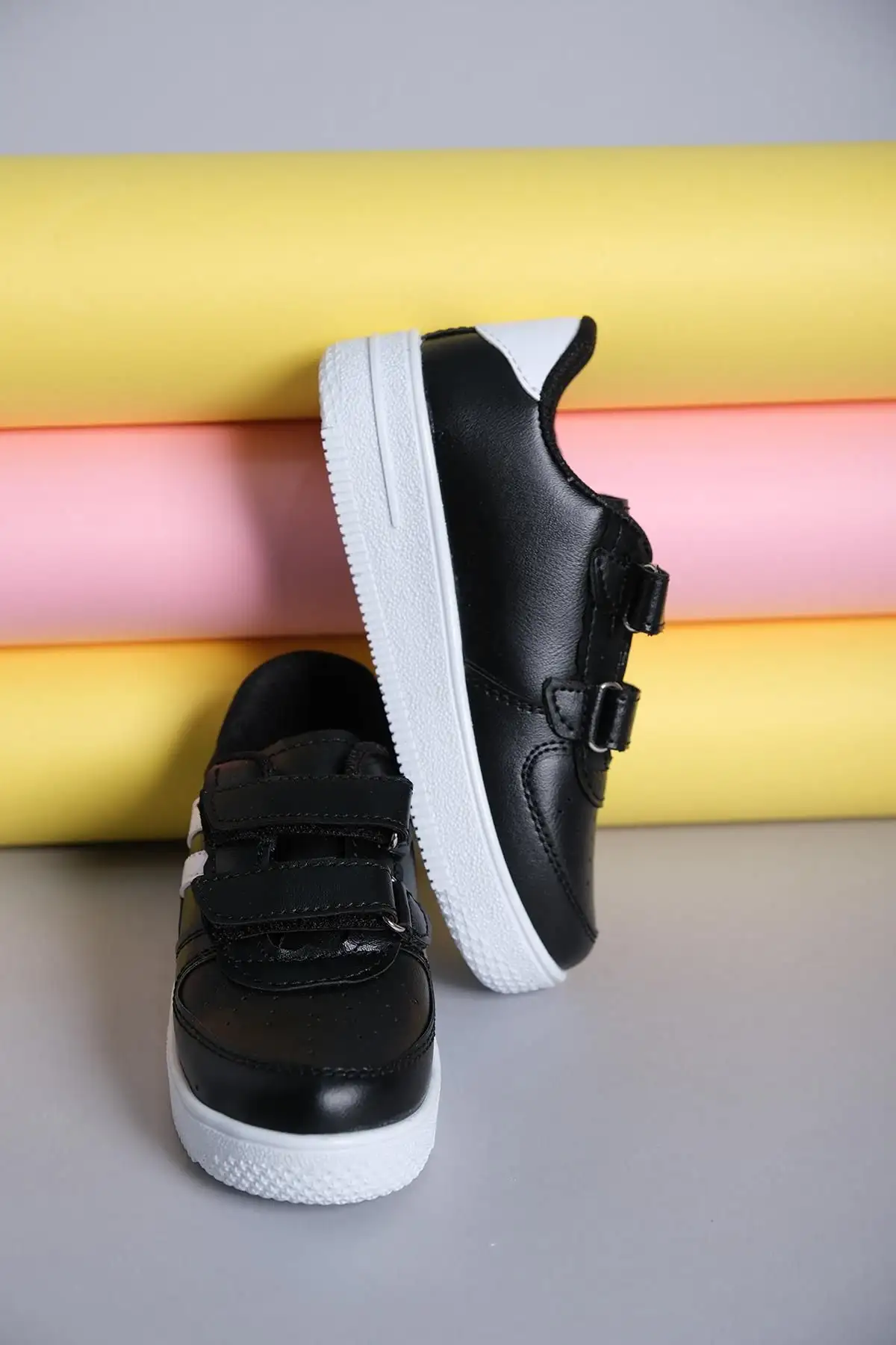 کفش پسرانه کفش ورزشی بنددار بچهگانه با sole ضخیم و سبک وزن ایزرا ایر (زنانه و مردانه) - 3749 کفش پسرانه کفش ورزشی بنددار بچهگانه با sole ضخیم و سبک وزن ایزرا ایر (زنانه و مردانه) - 3749