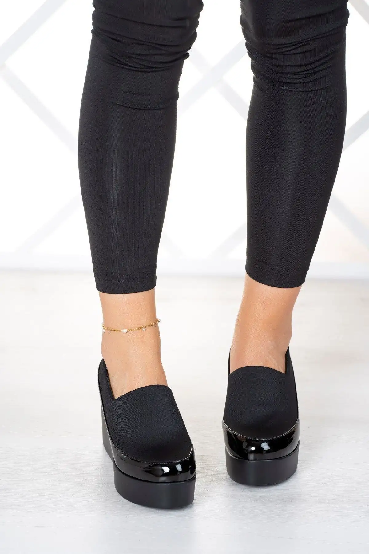 کفش پاشنه‌ بلند زنانه پاشنه توپر استرچ سیاه سوفیا - 5114