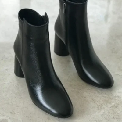 بوت و نیم‌ بوت زنانه بغل‌دار از چرم طبیعی سیاه - 5011