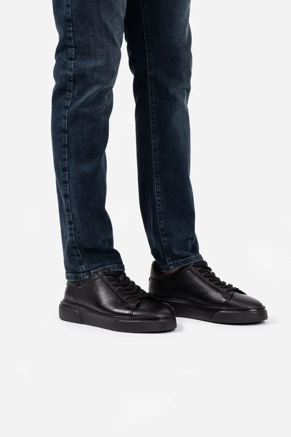 کفش روزمره مردانه    فوقالعاده راحت از چرم طبیعی %100 مشکی LUASS25AL0041 - 4020 کفش روزمره مردانه فوقالعاده راحت از چرم طبیعی 0 مشکی LUASS25AL0041 - 4020