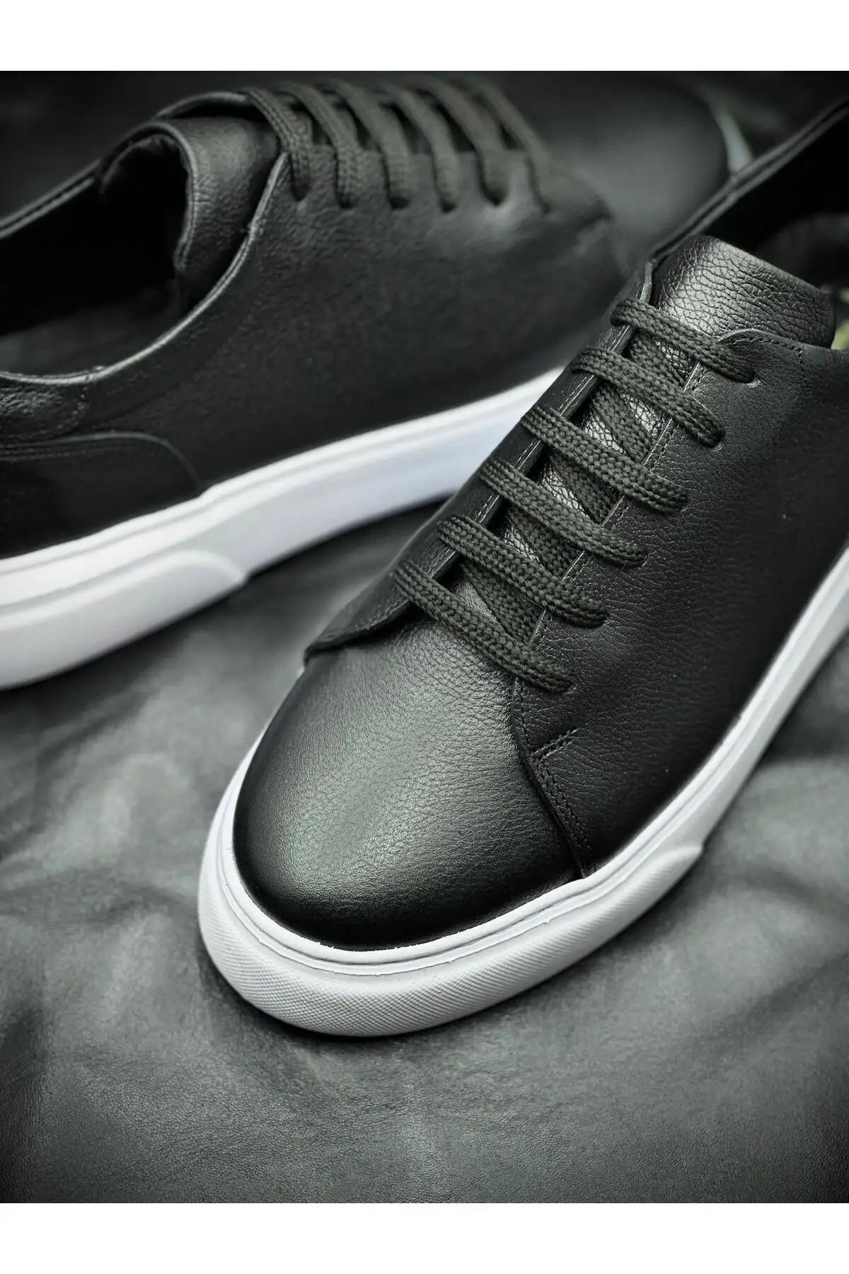 کفش روزمره مردانه کفش ورزشی مردانه مشکی از چرم طبیعی - اورتopedik، سبک، راحت، زیره ضد لغزش، شیک، مناسب استفاده روزمره - 3944 کفش روزمره مردانه کفش ورزشی مردانه مشکی از چرم طبیعی - اورتopedik، سبک، راحت، زیره ضد لغزش، شیک، مناسب استفاده روزمره - 3944