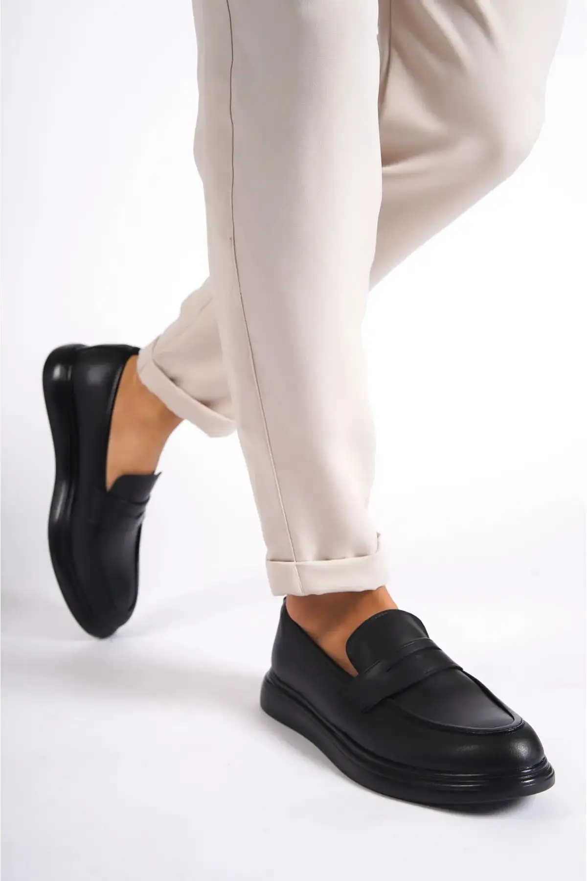 کفش رسمی مردانه کفش لوفر مردانه کلاسیک با ظاهر چرمی مشکی - طراحی شیک و ساده، زیره راحت - 3915 کفش رسمی مردانه کفش لوفر مردانه کلاسیک با ظاهر چرمی مشکی - طراحی شیک و ساده، زیره راحت - 3915