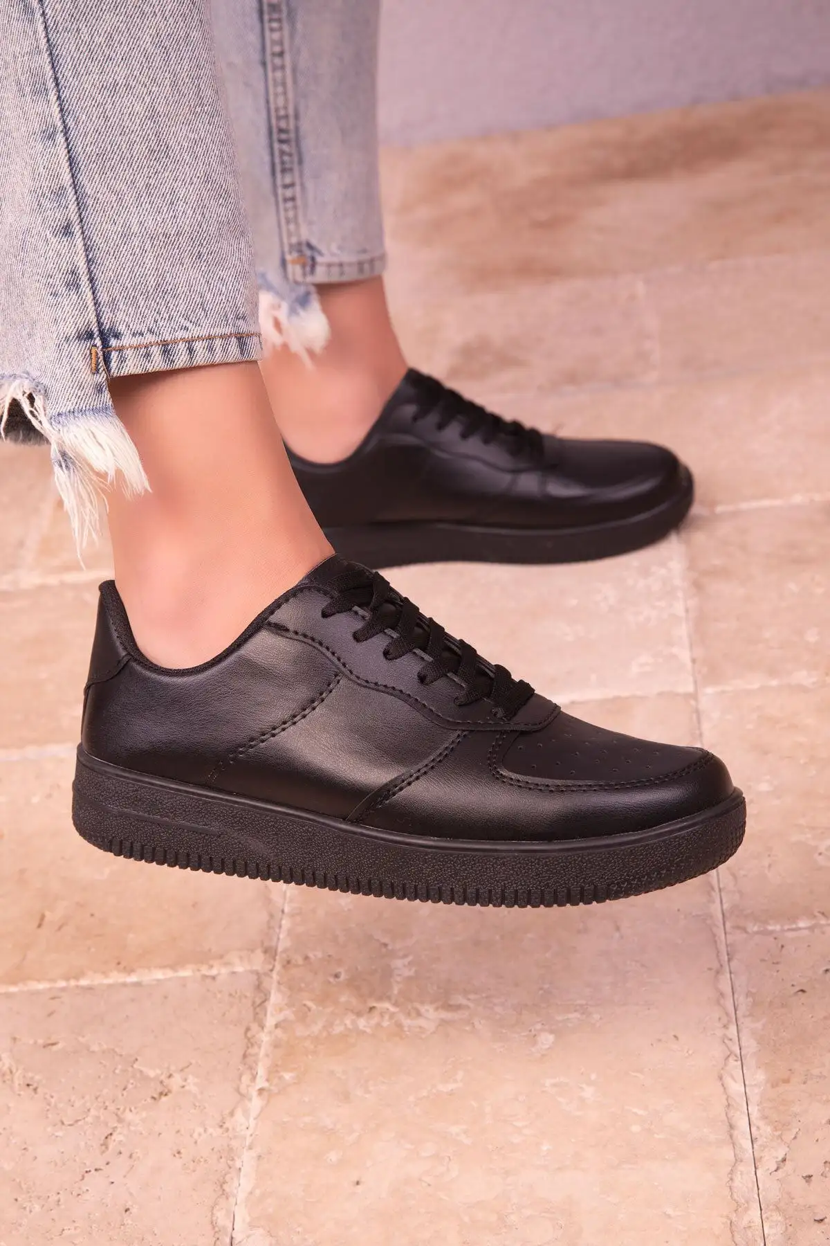 کفش پسرانه ورزشی یونیسکس مشکی 14361 - 4470 کفش پسرانه ورزشی یونیسکس مشکی 14361 - 4470