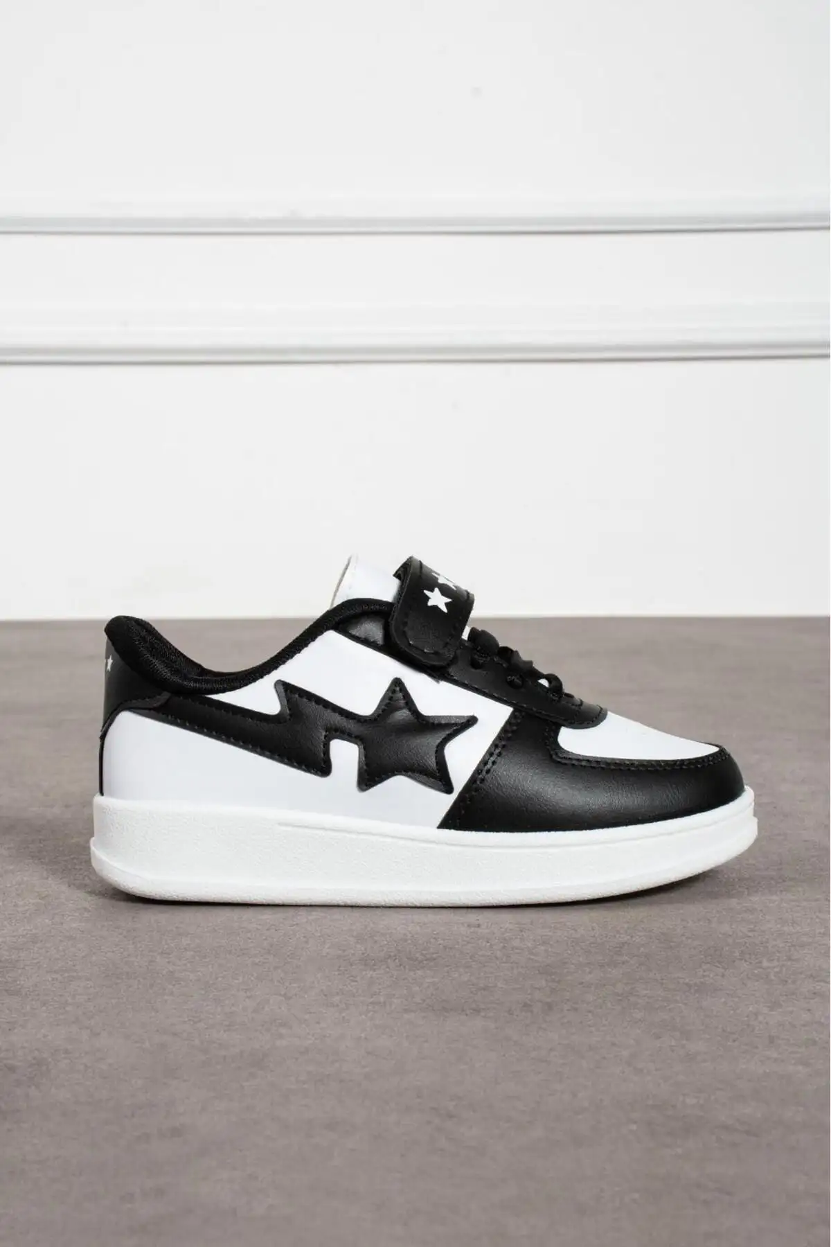 کفش پسرانه کفش ورزشی راحت و کنفور قابل استفاده برای کودکان دختر و پسر - کفش مدرسه - 3724 کفش پسرانه کفش ورزشی راحت و کنفور قابل استفاده برای کودکان دختر و پسر - کفش مدرسه - 3724