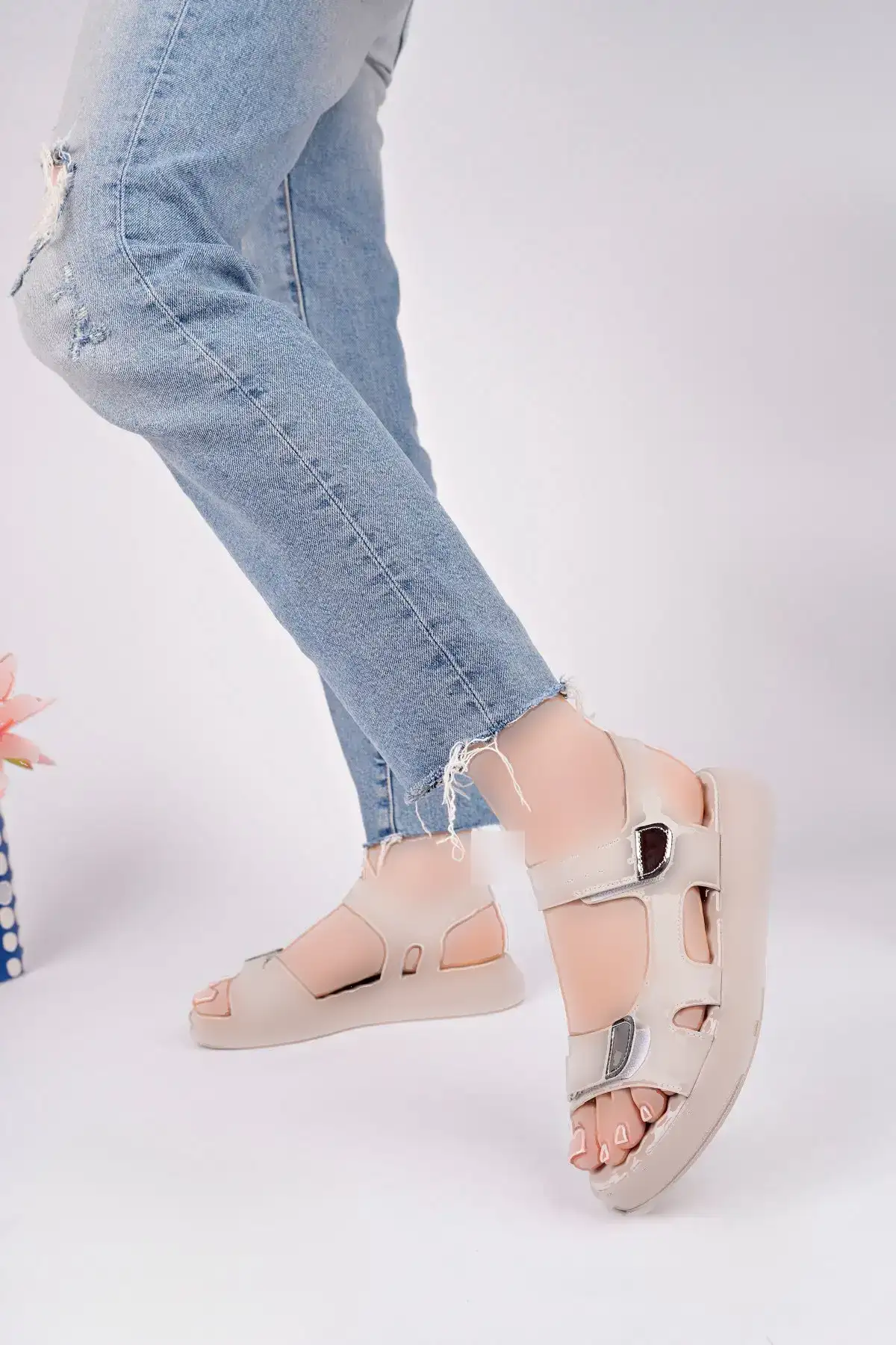 کفش صندل زنانه سندل تابستانی ارتوپدیک رنگ بژ - 4081 کفش صندل زنانه سندل تابستانی ارتوپدیک رنگ بژ - 4081