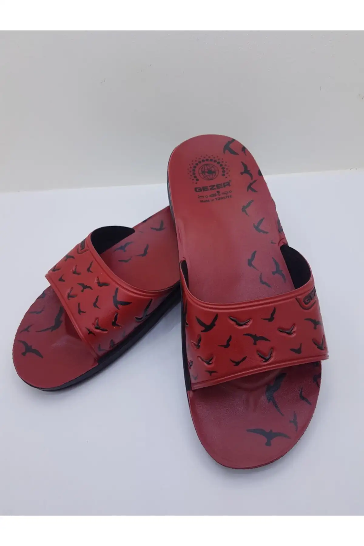 کفش صندل زنانه این محصول به فارسی " قرمز " می‌باشد. - 4869