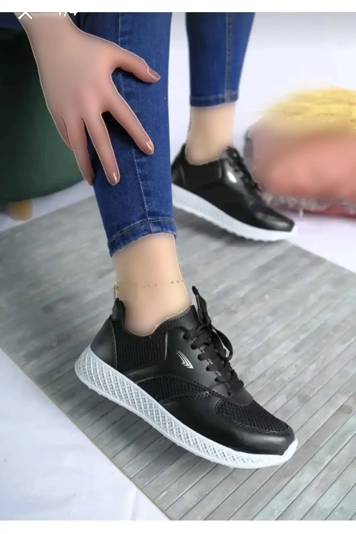 کفش تخت زنانه کفش مشکی و سفید با کفی ضخیم و مشبک - 3785 کفش تخت زنانه کفش مشکی و سفید با کفی ضخیم و مشبک - 3785