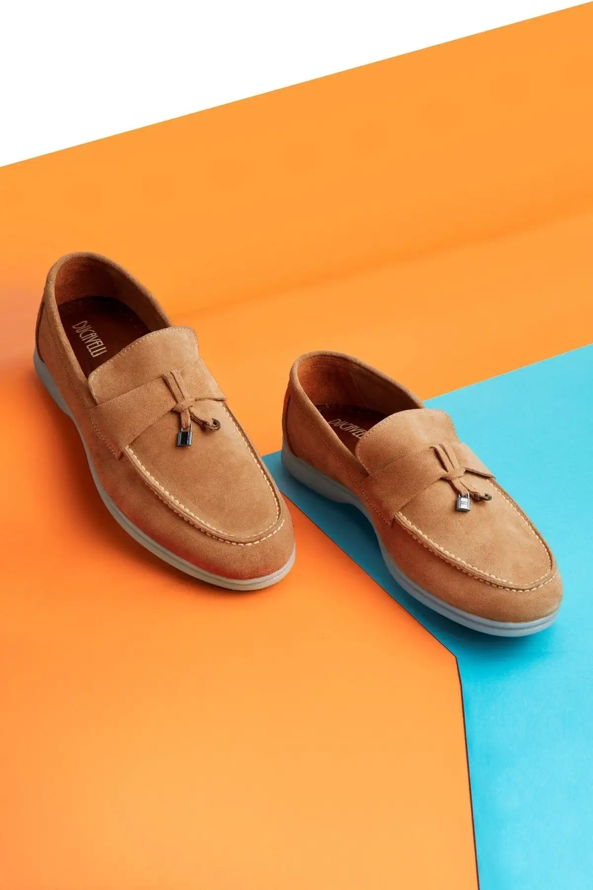 کفش سایز بزرگ مردانه  روزمره  لوفر چرم طبیعی سوئدیرر قهوهای - 5058 کفش سایز بزرگ مردانه روزمره لوفر چرم طبیعی سوئدیرر قهوهای - 5058