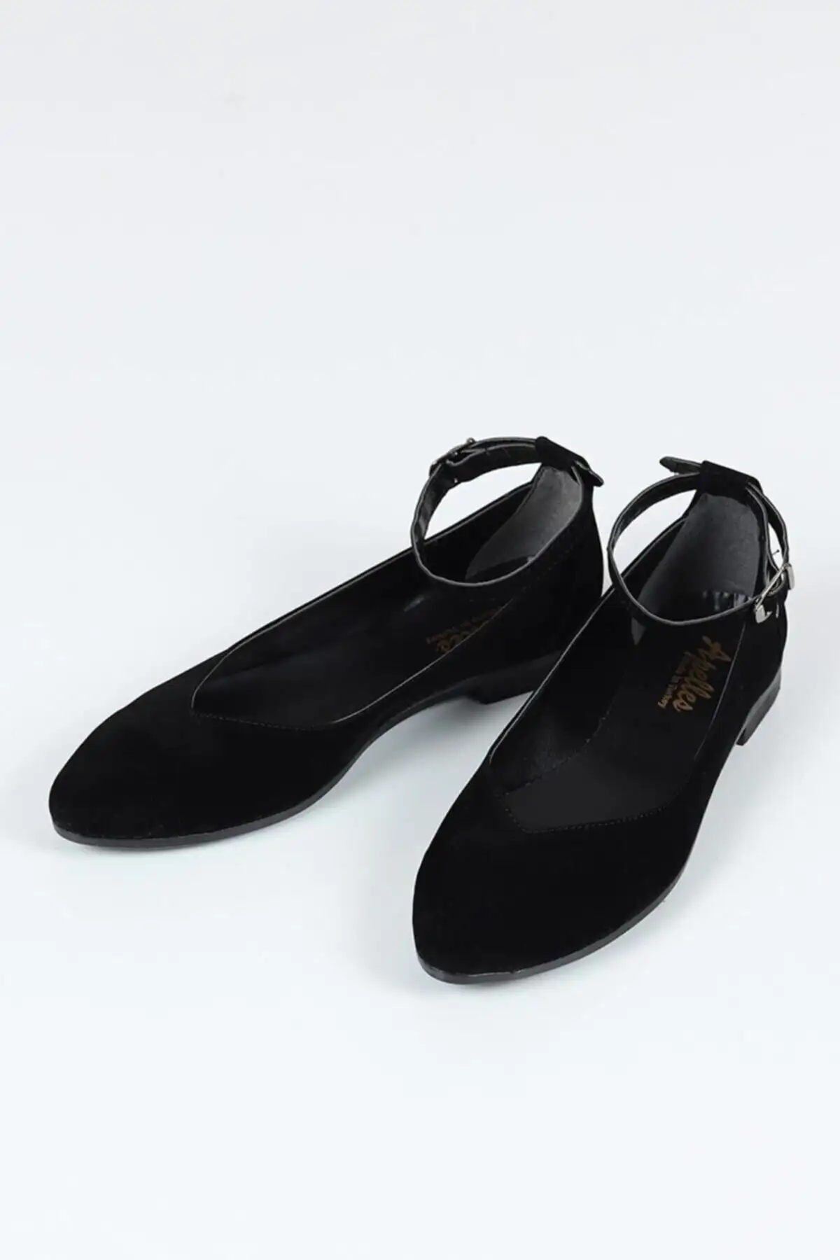 کفش تخت زنانه پاشنه کوتاه مشکی جیر با بند مچ - 5190 کفش تخت زنانه پاشنه کوتاه مشکی جیر با بند مچ - 5190