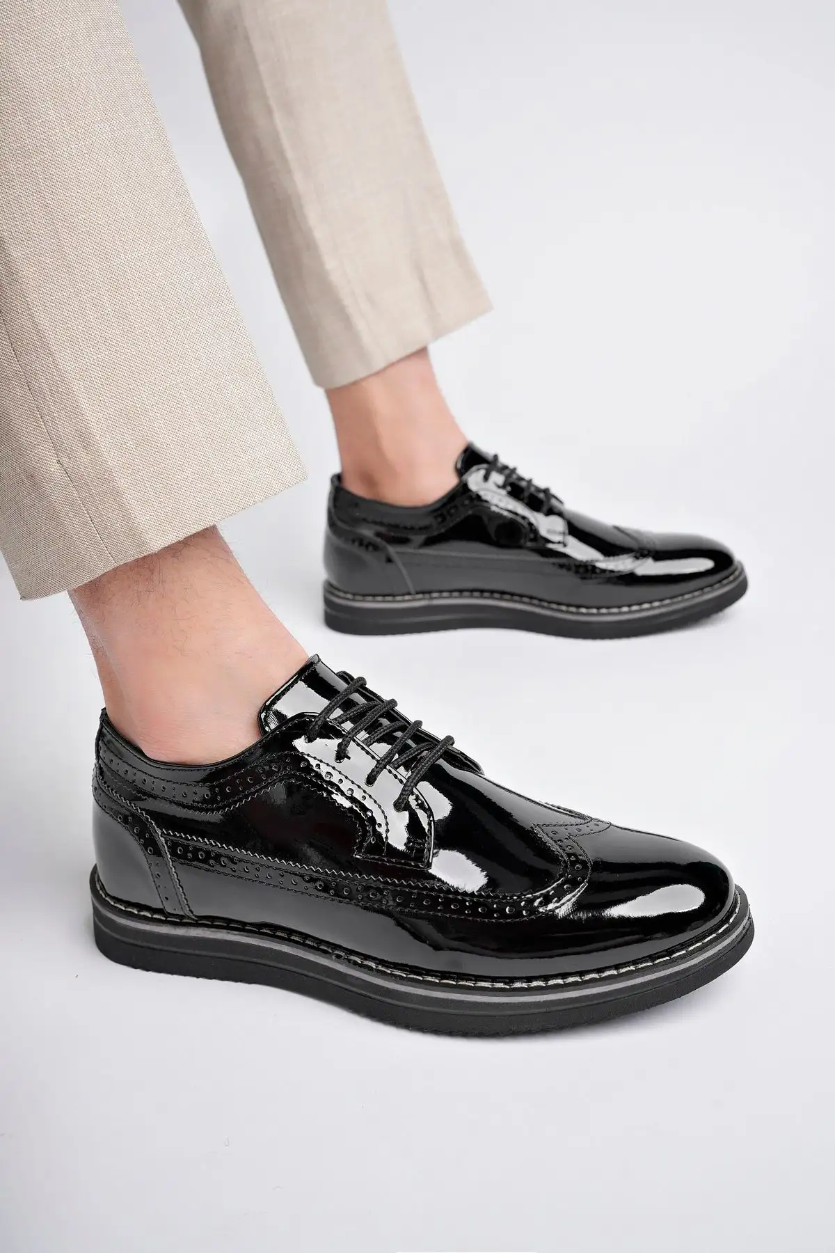 کفش رسمی مردانه   آکسفورد Freemax.1118 از جنس چرم مصنوعی مشکی - 4749 کفش رسمی مردانه آکسفورد Freemax.1118 از جنس چرم مصنوعی مشکی - 4749