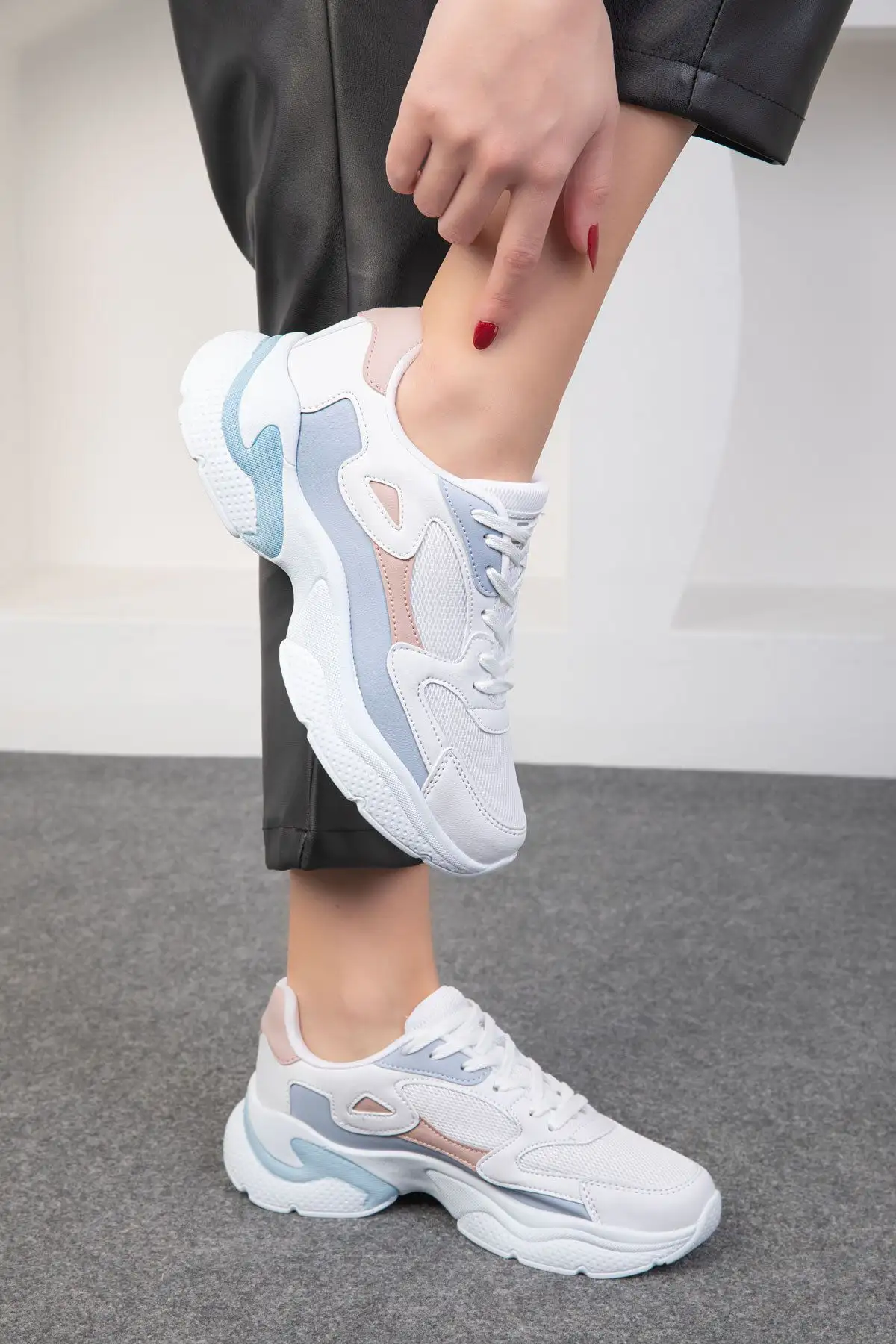 کفش زنانه ورزشی سفید-پودری-آبی 18147 - 4048