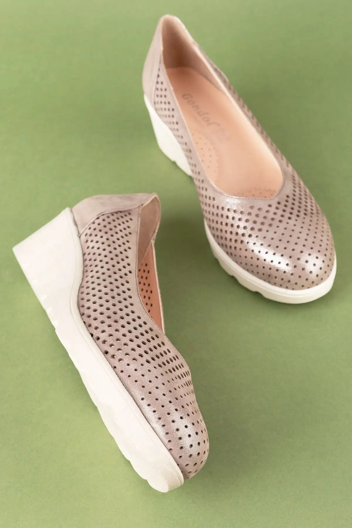 کفش پاشنه‌ بلند زنانه مادر راحت و شیک با پاشنه برجسته از چرم طبیعی مدل ell.6596 - 5122