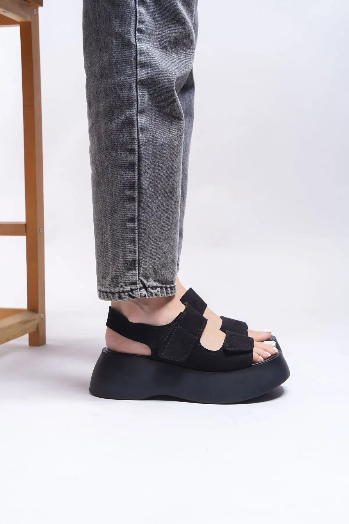 کفش صندل زنانه   اولنساری کد 0012804، رنگ مشکی جیر - 4884 کفش صندل زنانه اولنساری کد 0012804، رنگ مشکی جیر - 4884