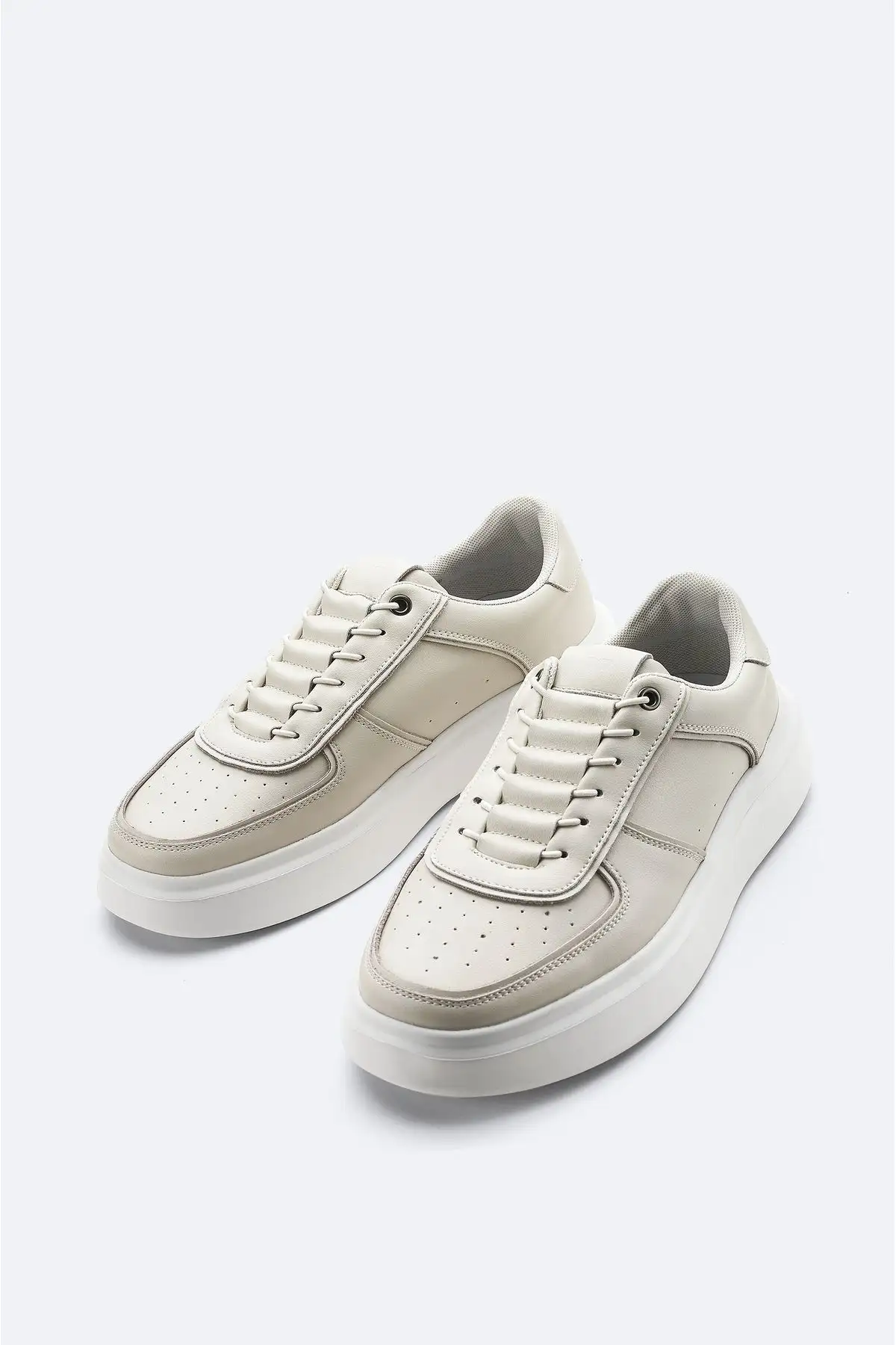 کفش ورزشی کفش ورزشی مردانه سفید A42Y8013 - 3711 کفش ورزشی کفش ورزشی مردانه سفید A42Y8013 - 3711