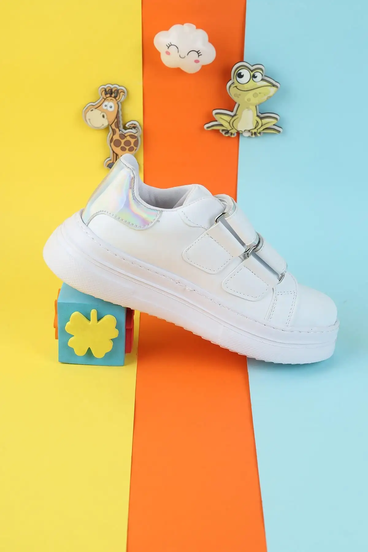 کفش دخترانه کفش ورزشی بچگانه یونی سکس انعطافپذیر و هواگیر، کفش روزمره سفید ساده ورزشی اسنیکر. - 3817 کفش دخترانه کفش ورزشی بچگانه یونی سکس انعطافپذیر و هواگیر، کفش روزمره سفید ساده ورزشی اسنیکر. - 3817