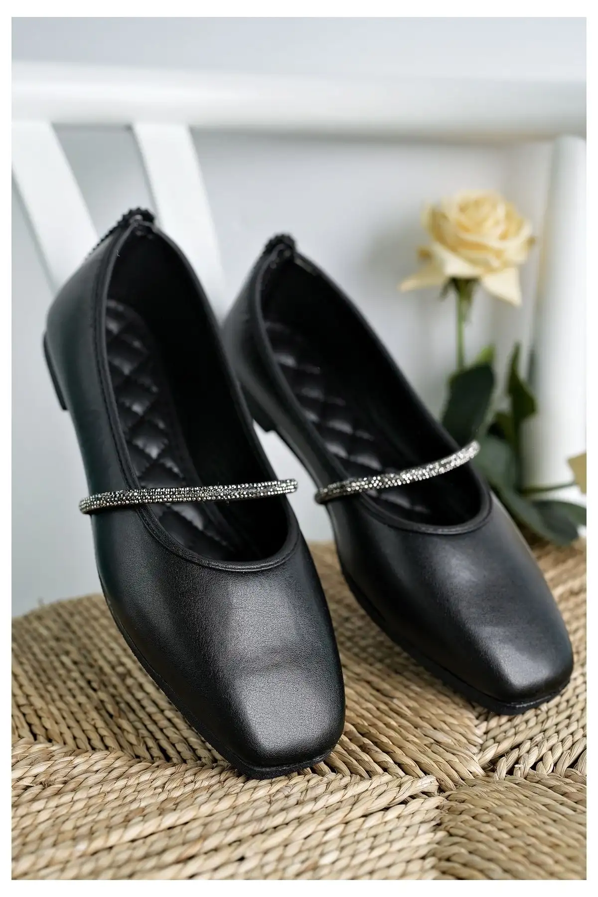کفش اداری زنانه  مسطح  مشکی سنگدار شیک برای خانه، کار و استفاده روزمره - 4260 کفش اداری زنانه مسطح مشکی سنگدار شیک برای خانه، کار و استفاده روزمره - 4260