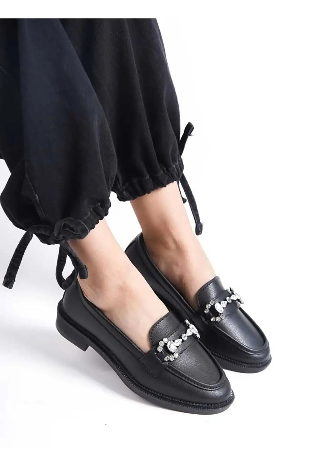 کفش تخت زنانه روزمره سیاه لاوفر با تزئینات سنگی - 4519 کفش تخت زنانه روزمره سیاه لاوفر با تزئینات سنگی - 4519