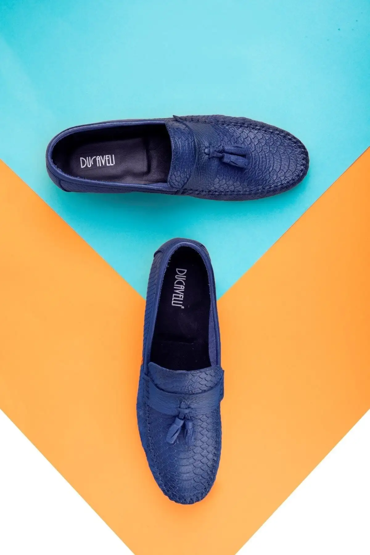 کفش مردانه 1. کفش روزمره مردانه چرم طبیعی آرایه
2. کفش راگ لوفر - 3279 کفش مردانه 1. کفش روزمره مردانه چرم طبیعی آرایه 2. کفش راگ لوفر - 3279